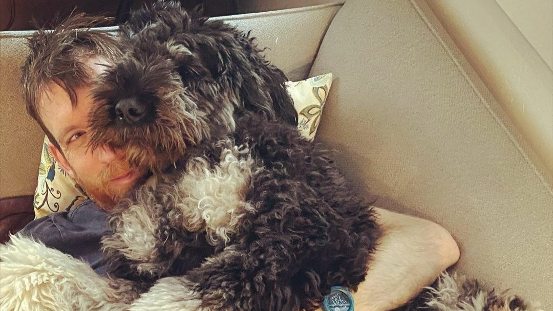 FirstAscentCB's tweet image. On a day that celebrates the flush of new romantic love, let’s raise a mug to anyone who has offered us support, comfort, and joy this past year. 2 legs or 4, or even Mother Nature herself. To all who love us right, cheers! ☕️   ❤️Sam, Addi, Mark, and Ali