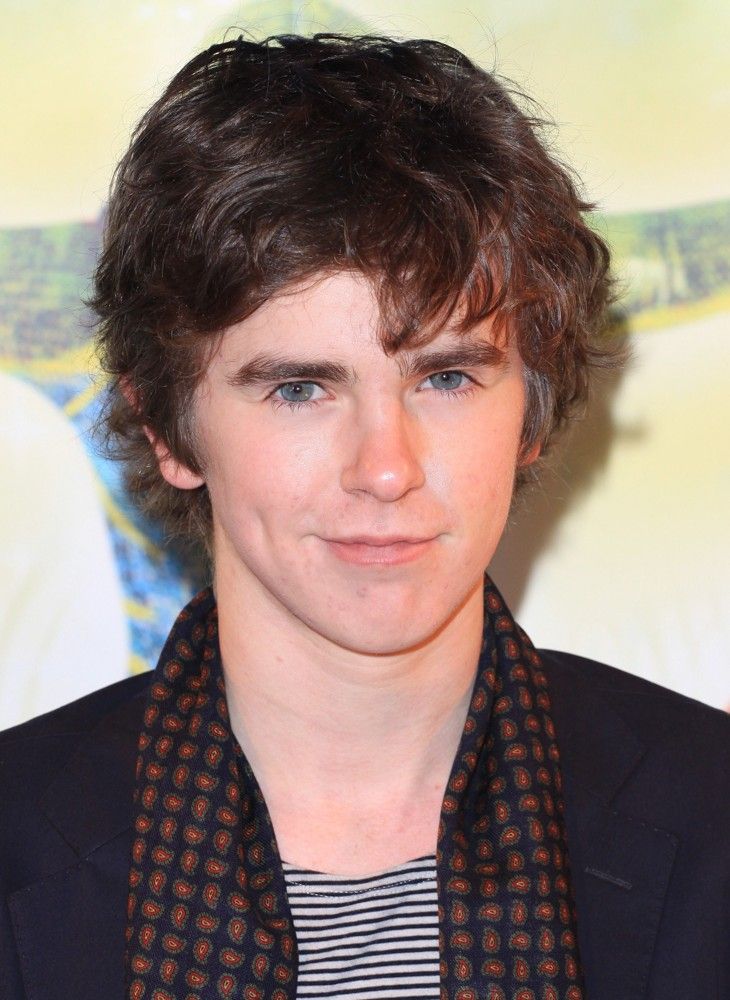 Happy Birthday dear Freddie Highmore! 