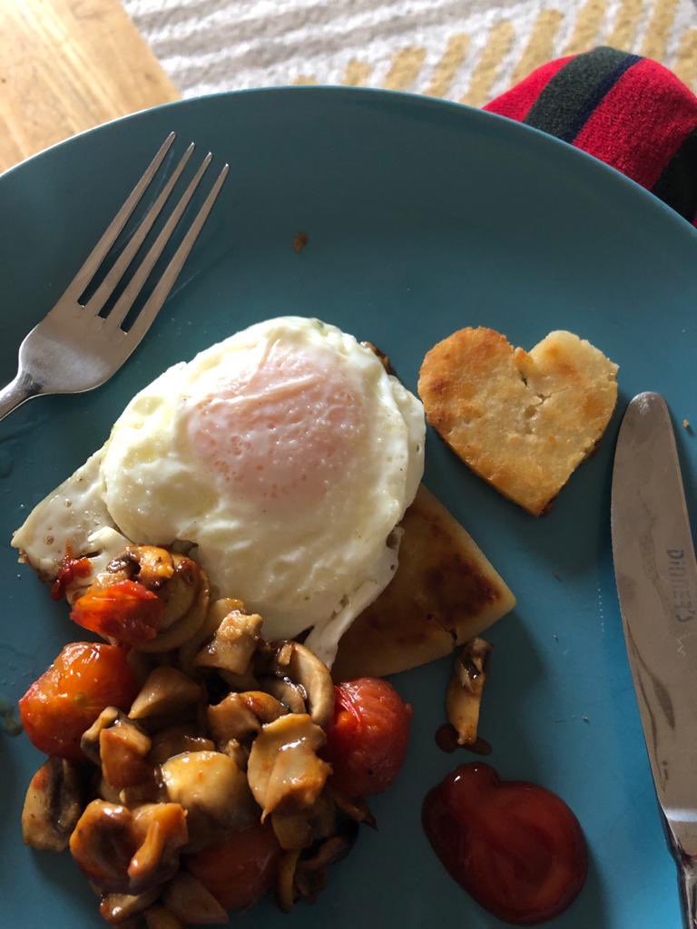 Helen Hashim tweet media