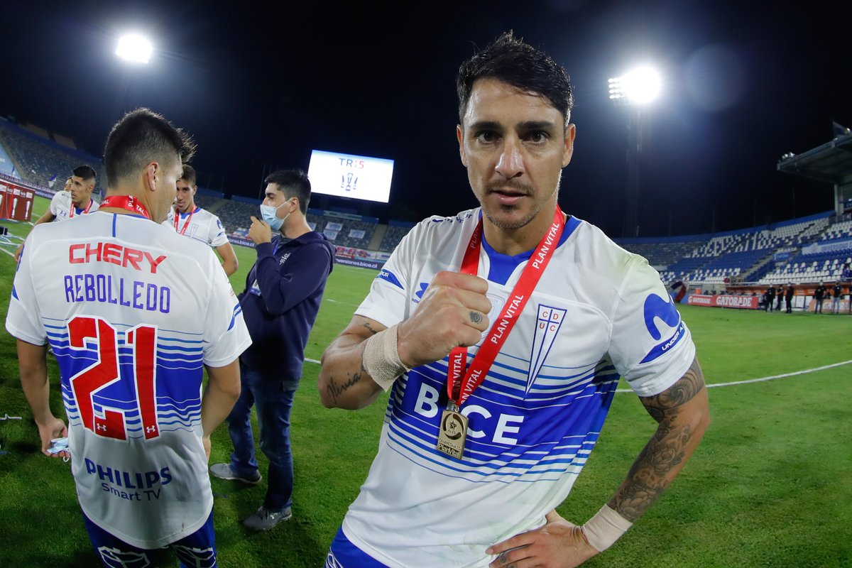 Jorge Gómez V. on Twitter: "DATAZO. En el SXXI sólo 5 jugadores fueron goleadores de Primera en con 20+ goles. 2001 Héctor Tapia (CC) 24 2003C Gustavo Biscayzacú (UE) 21 2004A Patricio