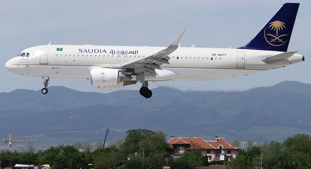 وش الغريب فالصوره ؟ 

<a href="/Saudi_Airlines/">السعودية</a> <a href="/AviationWG/">عشاق عالم الطيران</a> 
#a320 #aviation #saudi_airlines