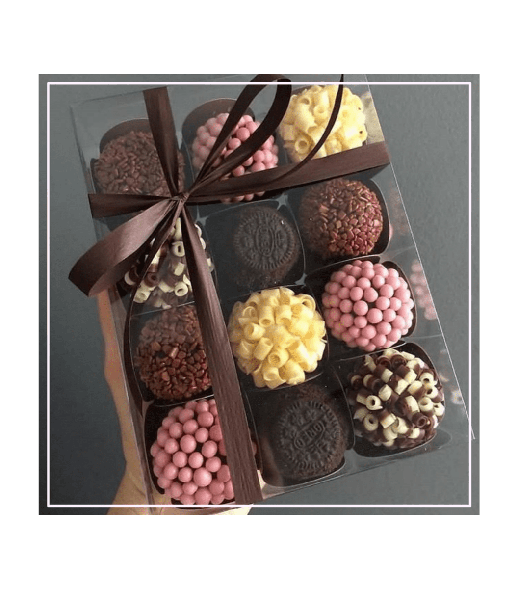 noctayuri's tweet photo. ⠀   
⠀    ⠀    〝Selamat hari kasih sayang. Terimakasih untuk kerja keras kalian selama ini, teman-teman.〞

P13 : @Avoramillia @rokurippotai @ashespistl @SERENOPHlLE @pipolapique
⠀ https://t.co/5y2RCipSic