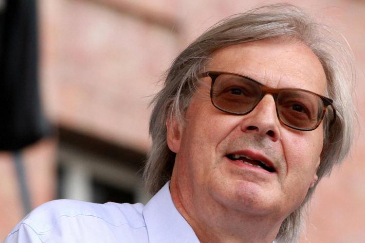 Adnkronos's tweet photo. Sgarbi: "Lockdown totale? Draghi rinnovi Cts e cacci Speranza e Ricciardi" https://t.co/Frqq9ZozqJ https://t.co/DIJF6ciCgs