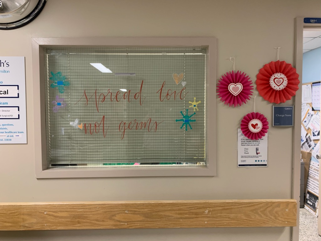 chowder726's tweet photo. Love is in the Air. ❤❤❤
Happy Valentines day everyone.❤
From the lovely ladies and gents in 6Surgical.
@STJOESHAMILTON
@PearceTracina 

#spreadlovenottheRona
#valentinesdaytree 
#WeAreStJoes
#team6surgical https://t.co/gYXrwERJE7
