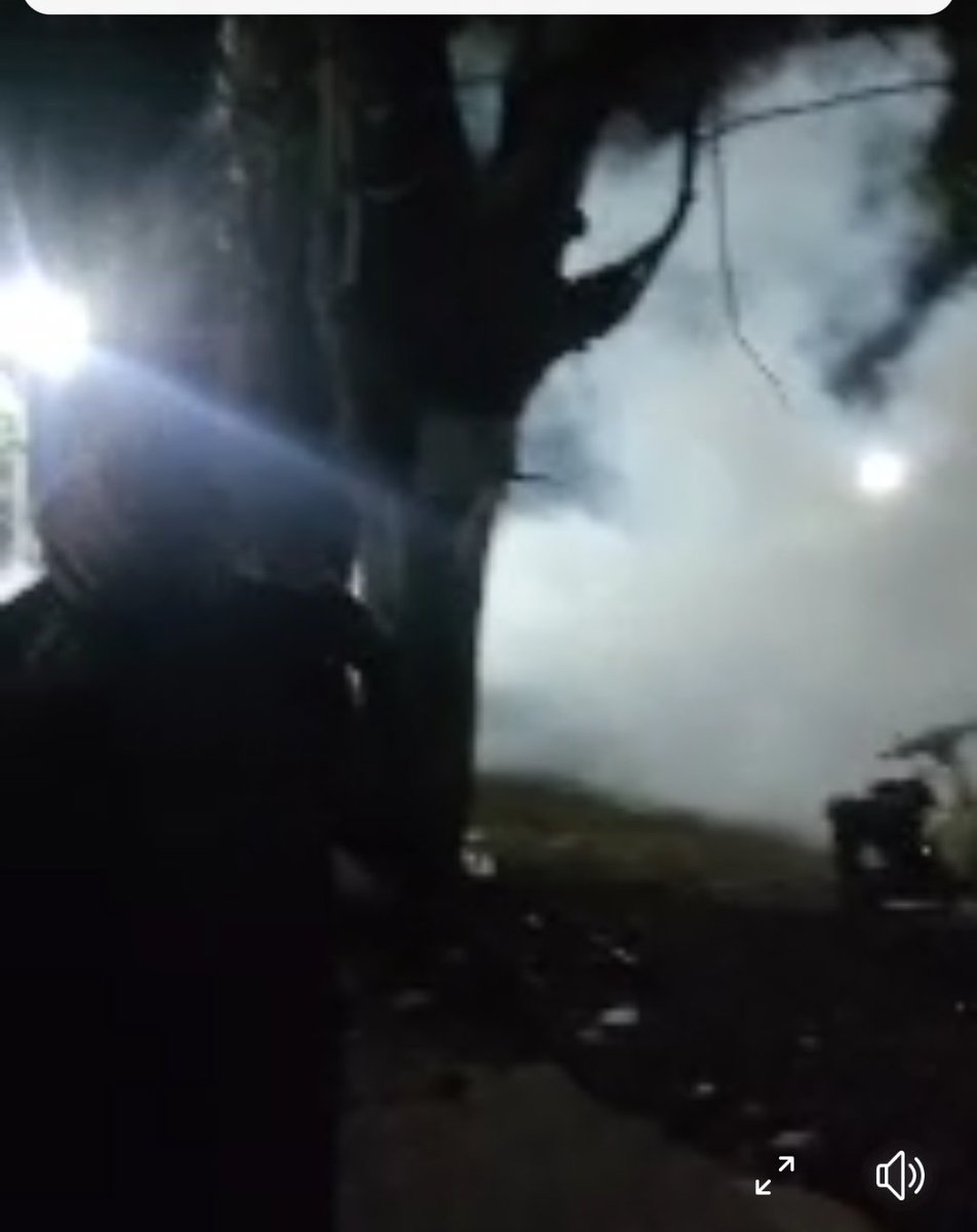 MayWongST's tweet photo. Appears not just smoke bombs but some are telling me that it's tear gas fired in #Myitkyina northern #Myanmar #Kachin state. During 1 live stream, I also saw a group of citizens running to a well to wash their faces/eyes and they were visibly choking #WhatishappeninginMyamar https://t.co/O1gCig3xTH