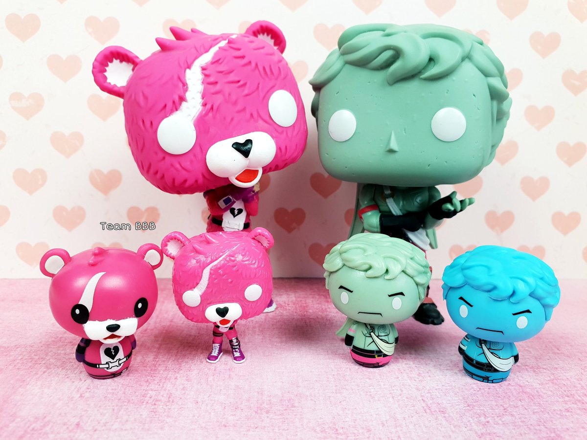 TeamBBB123's tweet photo. β€ Happy Valentines Day β€
#ValentineDay #Valentine #happyvalentinesday #LoveRanger #fortnite #CuddleTeamLeader #family #kids #PSH #pintsizeheroes #MyFNValentine #funkophotochallenge #funkopop #funko #loveday #husbandandwife #funkovalentine @FortniteGame @OriginalFunko https://t.co/clX3fDIUpW