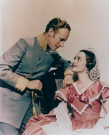 #OliviaDeHavilland #LeslieHoward #MelanieWikes #AshleyWilkes #EoVentoLevou #GoneWithTheWind #Love #ValentinesDay #Diva #SegundaDaDiva 💘⭐