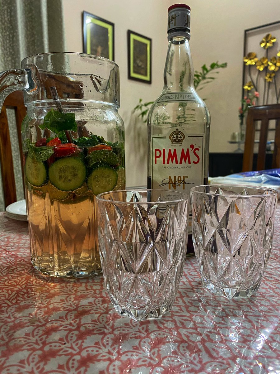 artyshruti's tweet photo. Pimms kind of evening .. #straberries and #pimms https://t.co/kpzVJq697L