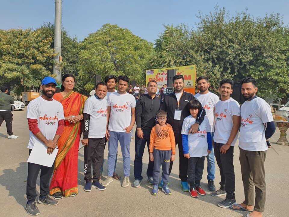 jaihind_jansewa's tweet photo. आज गुरुग्राम में @jaihind_jansewa &amp;revafoundation के तत्वावधान से #Run4Ramमैराथन का आयोजन किया गया। राष्ट्रीय स्वयंसेवक संघ हरियाणा के प्रांत संघचालक माननीय श्री@pawanjindal7 जी ने मैराथन की शुरुआत की ऐंवम साथ में @bjp_haryana प्रान्त अध्यक्ष श्री @OPDhankar जी रहे 
@YatenderRao https://t.co/wX2AtyQcWy