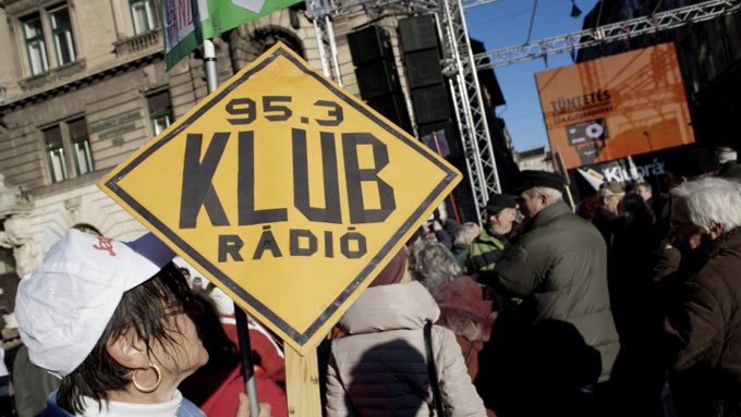 Klubrádió, a crucial independent voice is permanently silenced today, falling victim to Viktor Orban’s crackdown on media freedomThanks  @BBCSounds for the chance to discuss the case (from 26.30  https://www.bbc.co.uk/sounds/play/w172x7d9fppy4mw https://www.bbc.co.uk/sounds/play/w172x7d9fppy4mw)What could the EU do? Thread