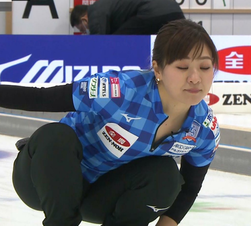 吉田知那美 エロ  / X