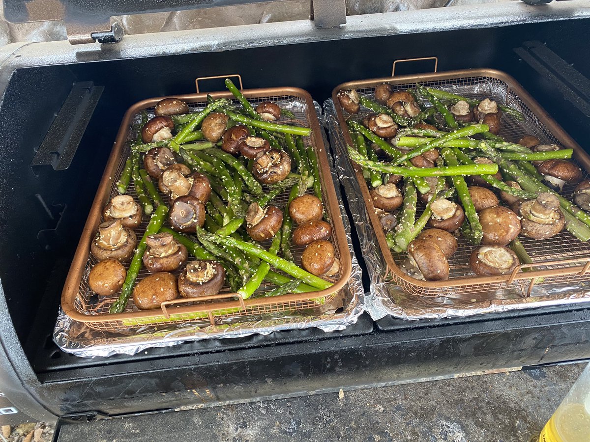 Smoking asparagus and baby Bella mushrooms. #mealprepideas