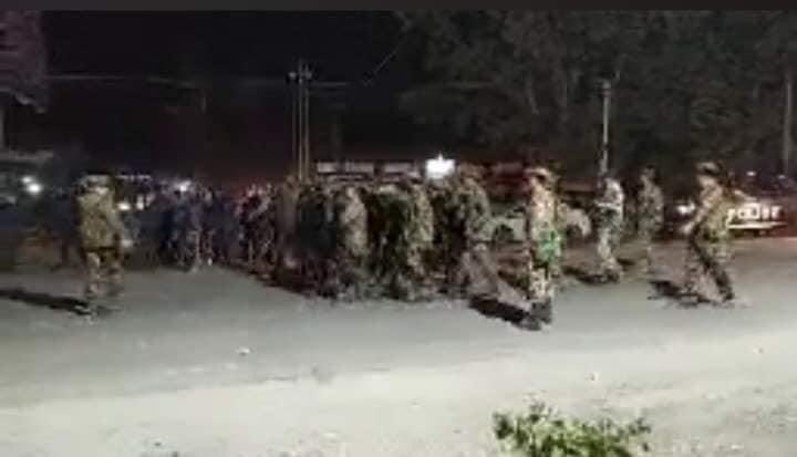 chawhtethtet's tweet photo. Police starts shooting in Myitkyina, Kachin State tonight. Reportedly three local reporters were arrested. 
#Coup14Feb 
#WhatsHappeningInMyanmar https://t.co/Yfy1naAVrV