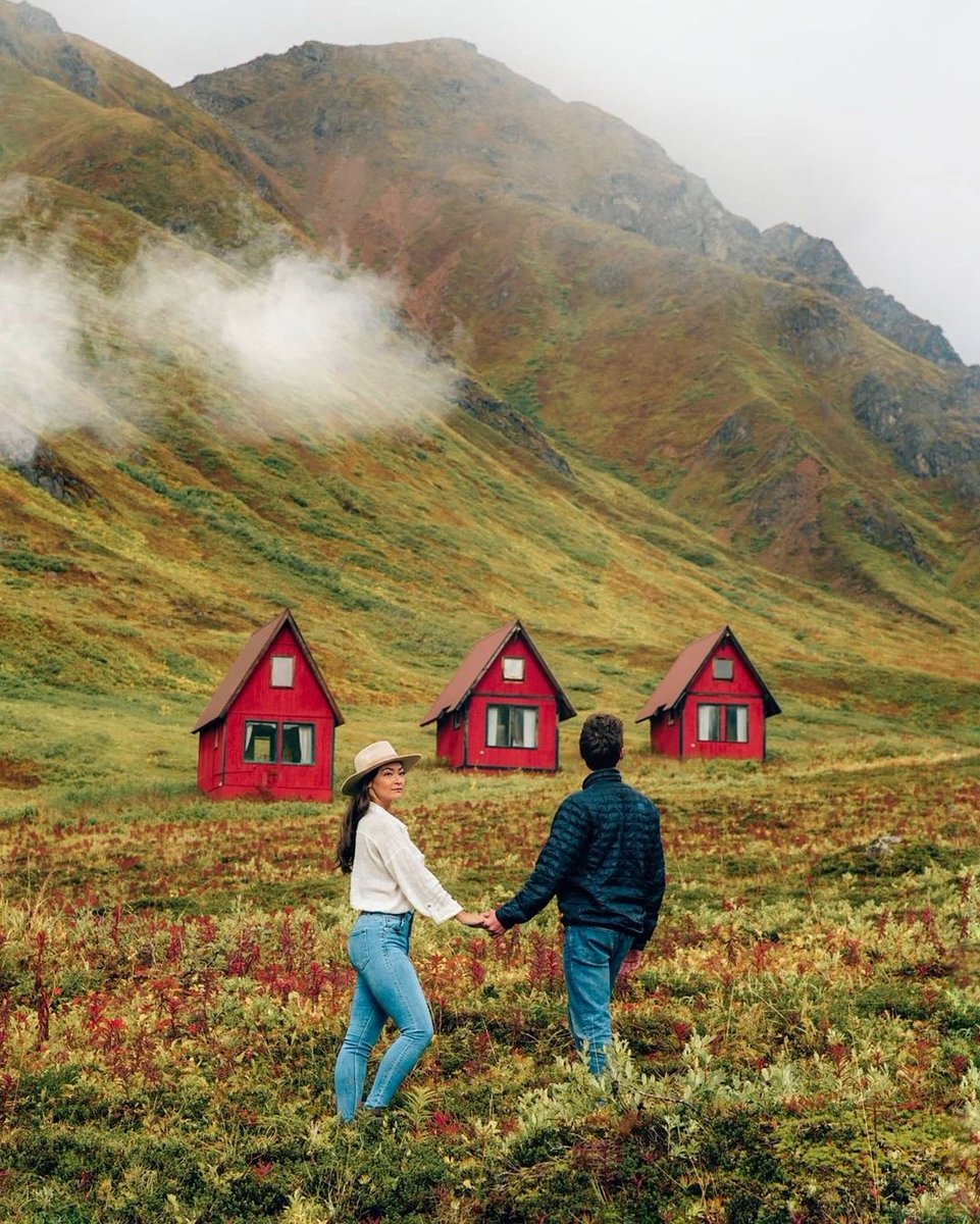 Traveling with your significant other is one of the most unique experiences you can enjoy as a couple. 

Need some inspiration? Here: bit.ly/CuddlyNest_Tra…

📸 <a href="/jasminealley/">Jasmine Alley</a>

#cuddlynest #browsebookstay #travel