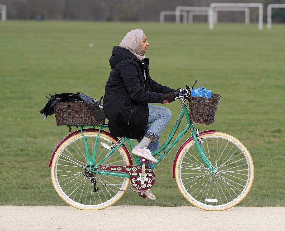 Hackney trip, 14th Feb. 4 degrees Celsius.