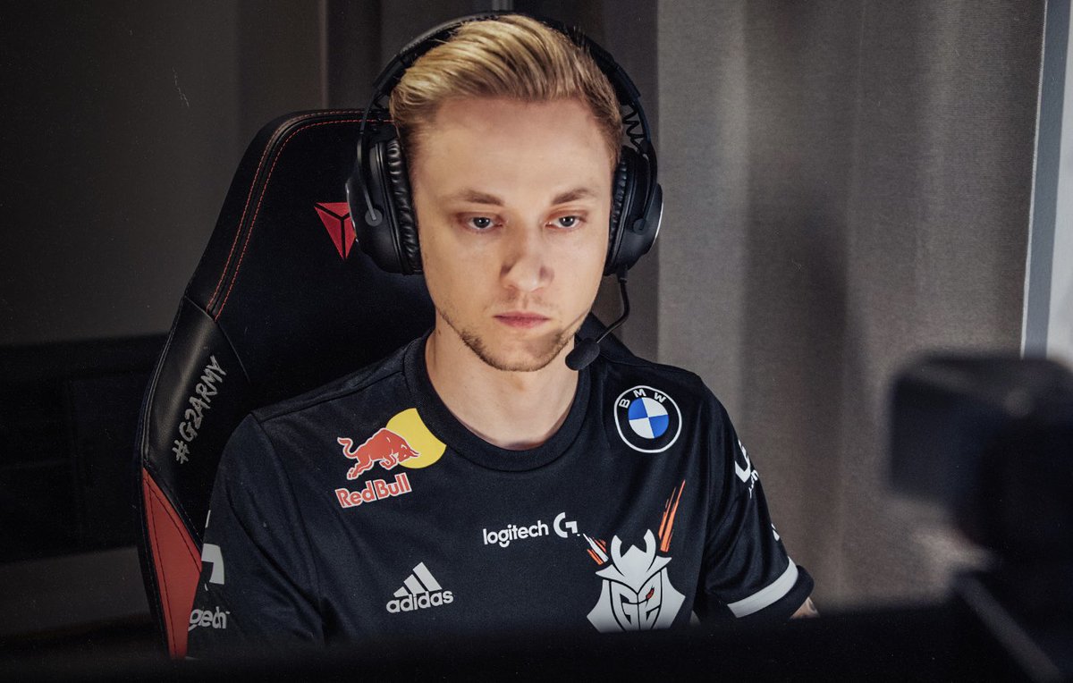 RekklesLoL's tweet photo. 🖤🤍❤️ https://t.co/1PSYvDMqGB