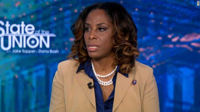 cnnbrk's tweet photo. House impeachment manager Del. Stacey Plaskett defends decision to not call witnesses in Trump's Senate trial, saying we "needed more senators with spines" in order to convict him
https://t.co/CK7IUBMLp0 https://t.co/5bljk193wK