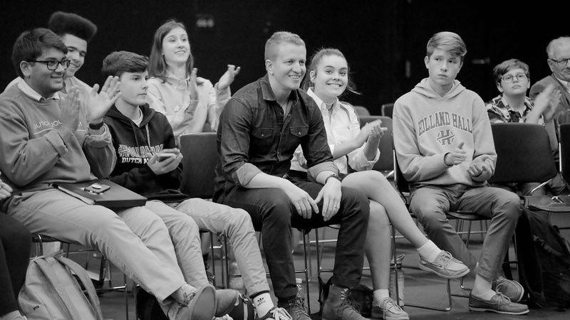 BLIZZARD SPECIAL
↓
“Now is the winter of our discontent made glorious summer by this sun of a special offer at your acting studio;”

4 SESSIONS - $250