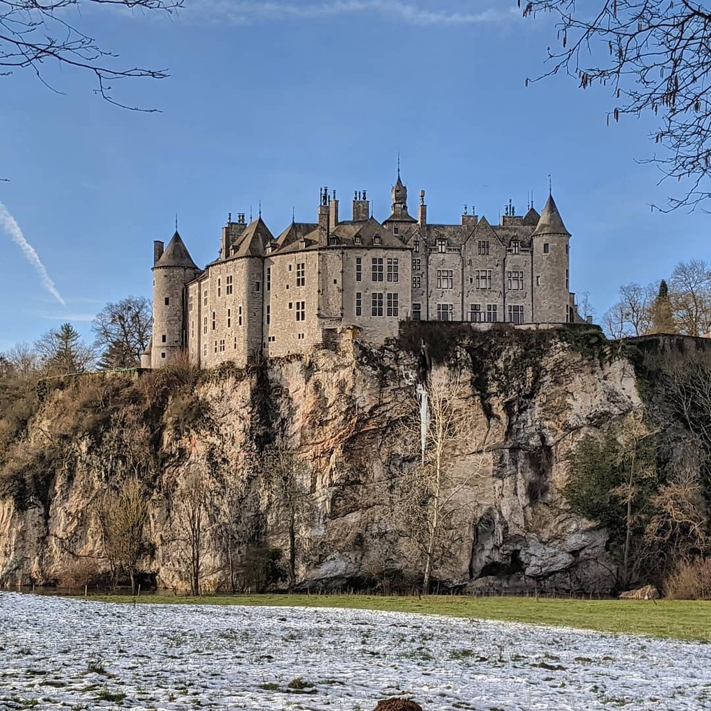 Walzin Castle 🇧🇪
.
.
.
#castle #walzin #dinant #wallonie #belgique #belgie #belgium #castlephotography #castlesofinstagram #castles #wanderlust #hiking #hikingadventures #travel #travelphotography #trip #sunday #sundayfunday #photooftheday instagr.am/p/CLSRw7hgzW7/