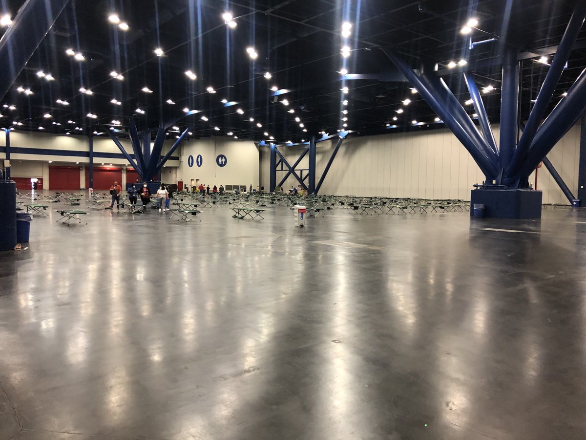 ChiefSamPena's tweet photo. ⁦@GRBCC⁩ warming Center ready to process and care for Houstonians in need

@HoustonTX ⁦@MarcEichenbaum⁩ @HoustonFire⁩ ⁦⁦@HoustonOEM⁩ houstonpolice⁩ ⁦@HoustonHealth⁩ ⁦@BARC_Houston⁩ ⁦@SatterwhiteLJ⁩ https://t.co/tS3MSyRB6i