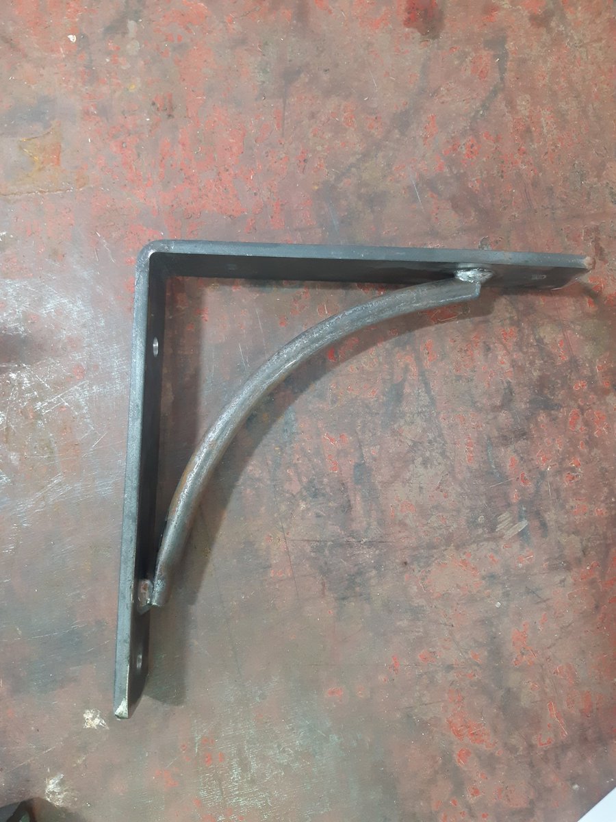 desrochersfarm's tweet photo. Custom made brackets for the wall of shelves my wife always wanted. #weldingproject Probably cheaper and easier to buy, but like everything else in our house #ithinkicanmakethat https://t.co/zh4sb5YVuK