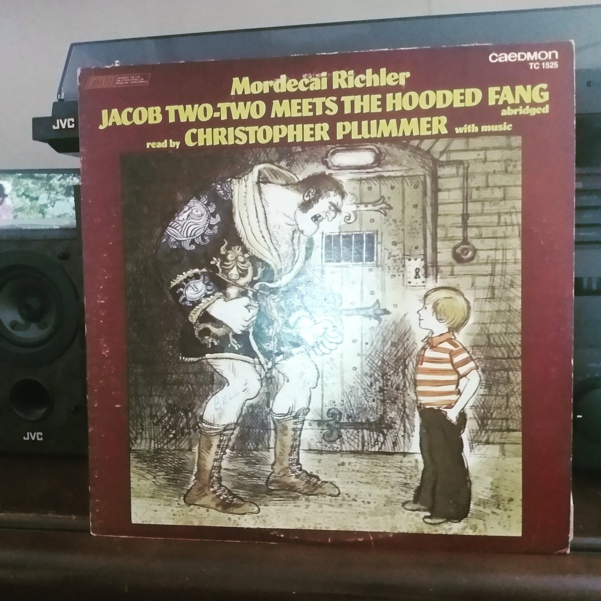 #NowSpinning 
Mordecai Richler - Jacob Two-Two Meets The Hooded Fang
Read by Christopher Plummer (RIP).
#Vinyl #MordecaiRichler