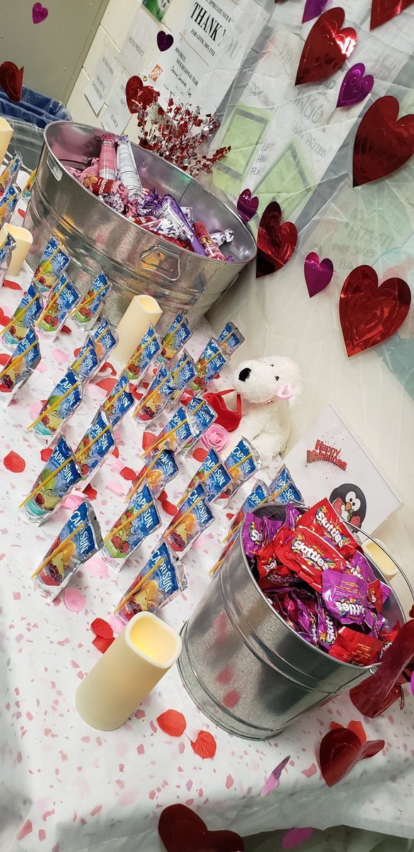 Showing some LOVE @ 1506 🌹❤🍫 #HappyValentinesDay #1506proud #PMDpeopleFIRST #d166bestinclass