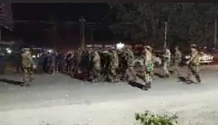 YuYaOo6's tweet photo. JUNTA STARTS VIOLENCE
Current situation in Myitkyina
#Feb14Coup
#WhatsHappeningInMyanmar https://t.co/o8asw0IdN0