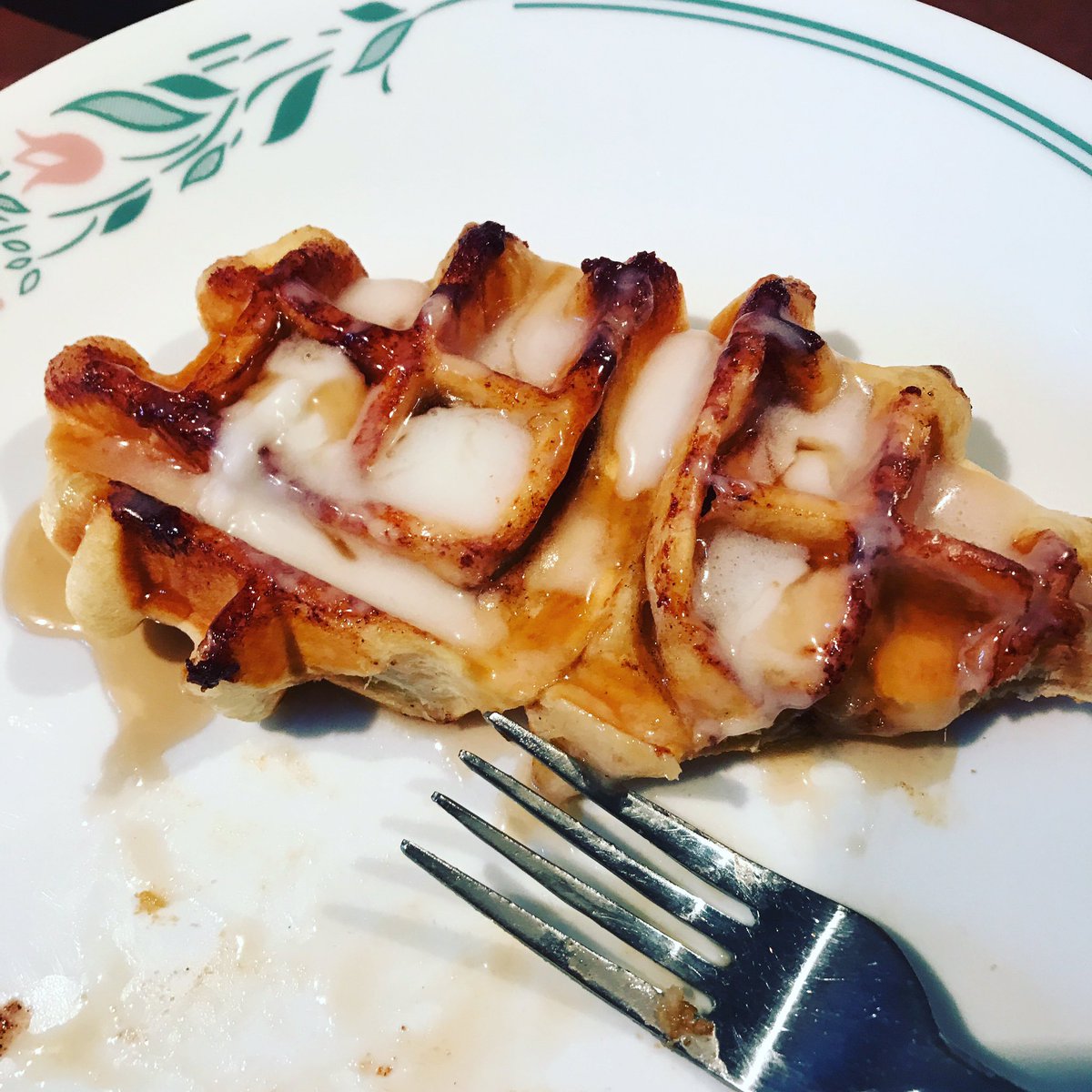 JeffOravitz's tweet photo. Food photos aren’t normally my thing, but if you haven’t made cinnamon roll waffles, you haven’t lived.

(@Pillsbury dough with @Cinnabon cinnamon)

#cinnamonrolls #waffles #pillsbury #cinnabon https://t.co/fRSUufYB2r