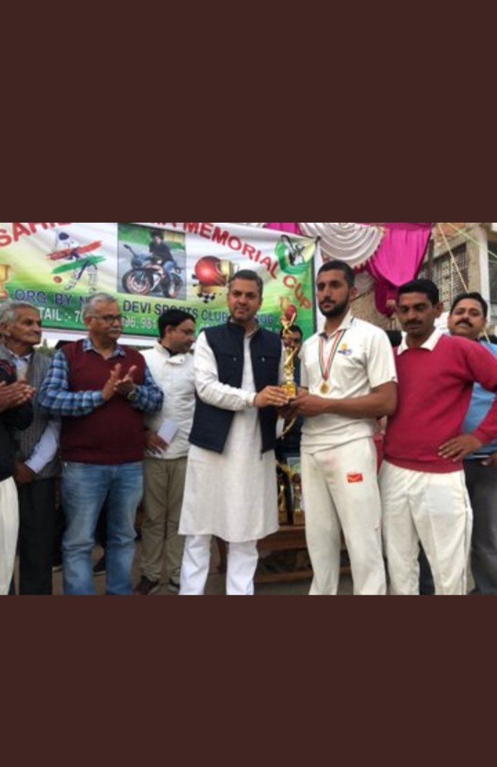 Rahulth10384163's tweet photo. नैना देवी स्पोर्ट्स क्लब के सौजन्य से चल रही साहिल शर्मा मेमोरीयल क्रिकेट प्रतियोगिता के समापन का अवसर मिला । डबरोग़ व बरछवाड के सभी युवा साथियों का दिल से आभार । सफल आयोजन की सभी को बधाई । https://t.co/hfi9tL7cyS https://t.co/qu8kPwBsUo