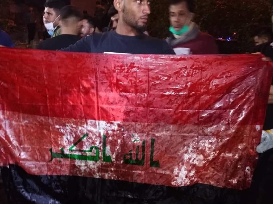 يرتدي العاشقون الاحمر يومًا 
ويرتدي وطني الدماء كل يوم
قحطان الجبوري 
#مأساة_وطن
#وطن_جريح
#نريد_نعيش