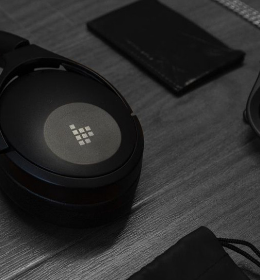 Estilo forjado. Diseño plegable. Reproducción imparable.
¿Seguro que no estás interesado? #apolloq10
.
.
.
📷 - <a href="/sick_bstrd/">sick bstrd</a>
.
.
.
#Tronsmart #música #auriculares #reproduccion