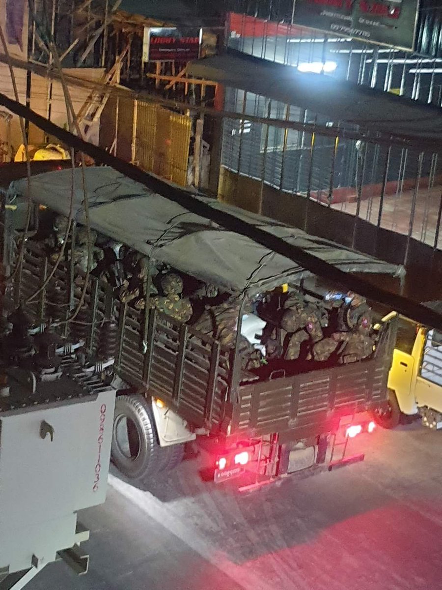 takhon_intel's tweet image. Several military vehicles are spotted in Yangon tonight. We heard that internet will be cut off from 1 AM to 9AM. We don't know what they are going to do within those hours. We don't feel safe any more. 

#WhatsHappeningInMyanmar 
#Feb14Coup