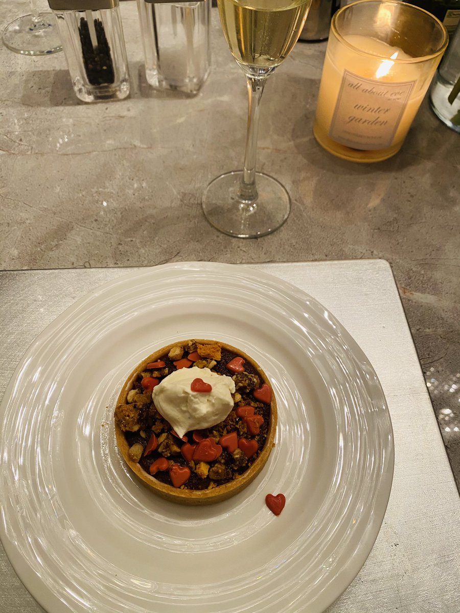 Thanks <a href="/ChefTonyTobin/">Tony Tobin</a> for your Valentines take-away ❤️ desert 🙏 it really finished off a fantastic meal 👏 #reigate #surrey #finedining #goodfood #takeaway 👍🏻