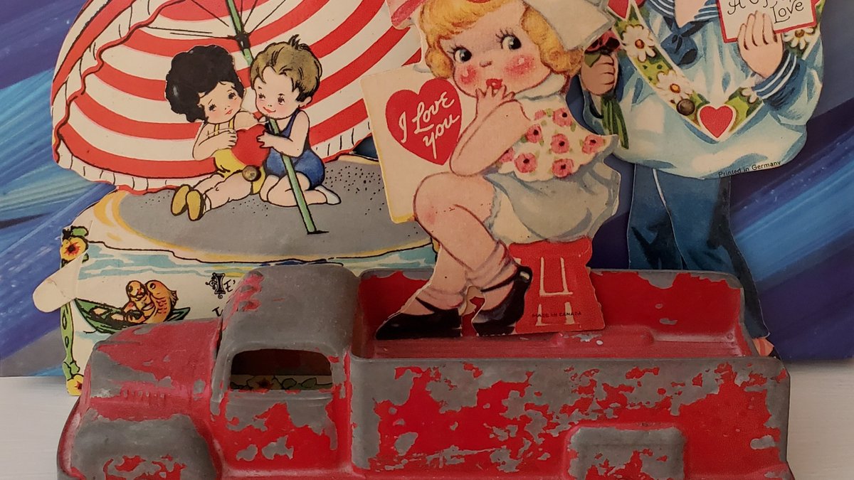 TreasuresByBren's tweet photo. Happy Valentine's Day! 2nd entry for #HuntforHearts2021. The challenge to find something in your home that you think no one else has and share it. Because I am an eBay seller, I'm betting we have LOTS of things you don't in your home... #escapemanor #valentinesday #shoponebay https://t.co/EjJ0dsRKle