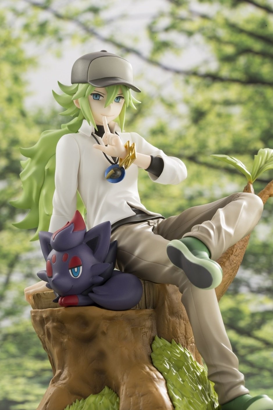 Pokemon Center Original Figure N & Zorua Limited Pokemon