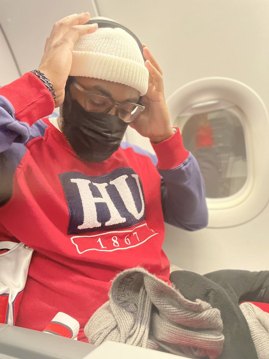 LifeOfKFab's tweet image. I holla at y’all when the winter storm blow pass. #FabOut ✌🏽