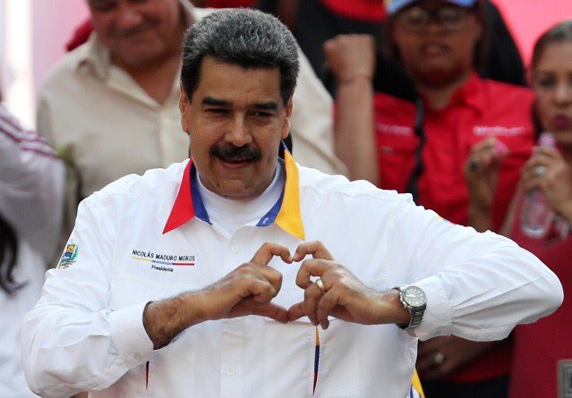 #14Feb ¡Feliz Día del Amor y la Amistad! Pueblo de Venezuela 💛💙❤️ Como nos lo enseñó el Comandante Chávez ¡Amor con Amor se Paga! 🌹 #PrevenirEsVencer @NicolasMaduro