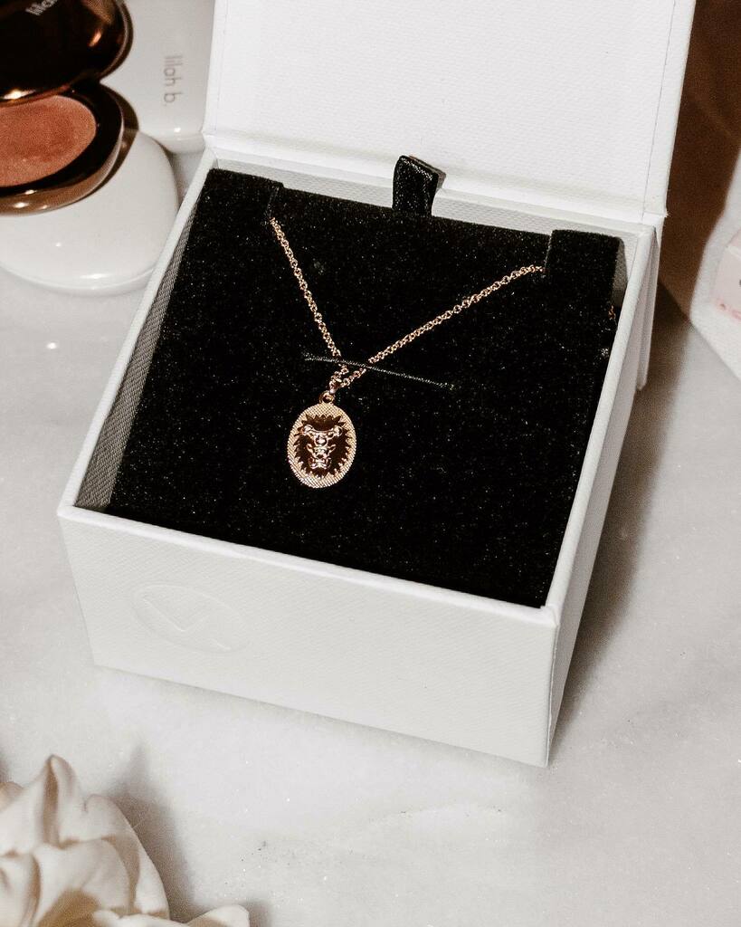 Jamiellanders's tweet image. Happy Valentine’s Day everybody! ✨ ⁣
⁣
🍝 it’s going to be a pasta night for me and hoping for snow!! I live in the south and every year I pray we get snow but nope it just passes right by. Well finally it might come and I’m excited! ☃️ ⁣
⁣
🥀 what… instagr.am/p/CLSHGccHfbI/