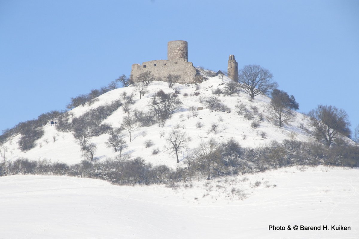 bhkuiken's tweet photo. Desenberg bei 34414 Warburg-Daseburg (NRW) am 14. Februar 2021.

@Kachelmannwettr @Fabian_Ruhnau @Tornadoliste @WetterNordHE 

#Desenberg #Warburg #Warburgerbörde #Daseburg #Schnee https://t.co/VspMaihlk4