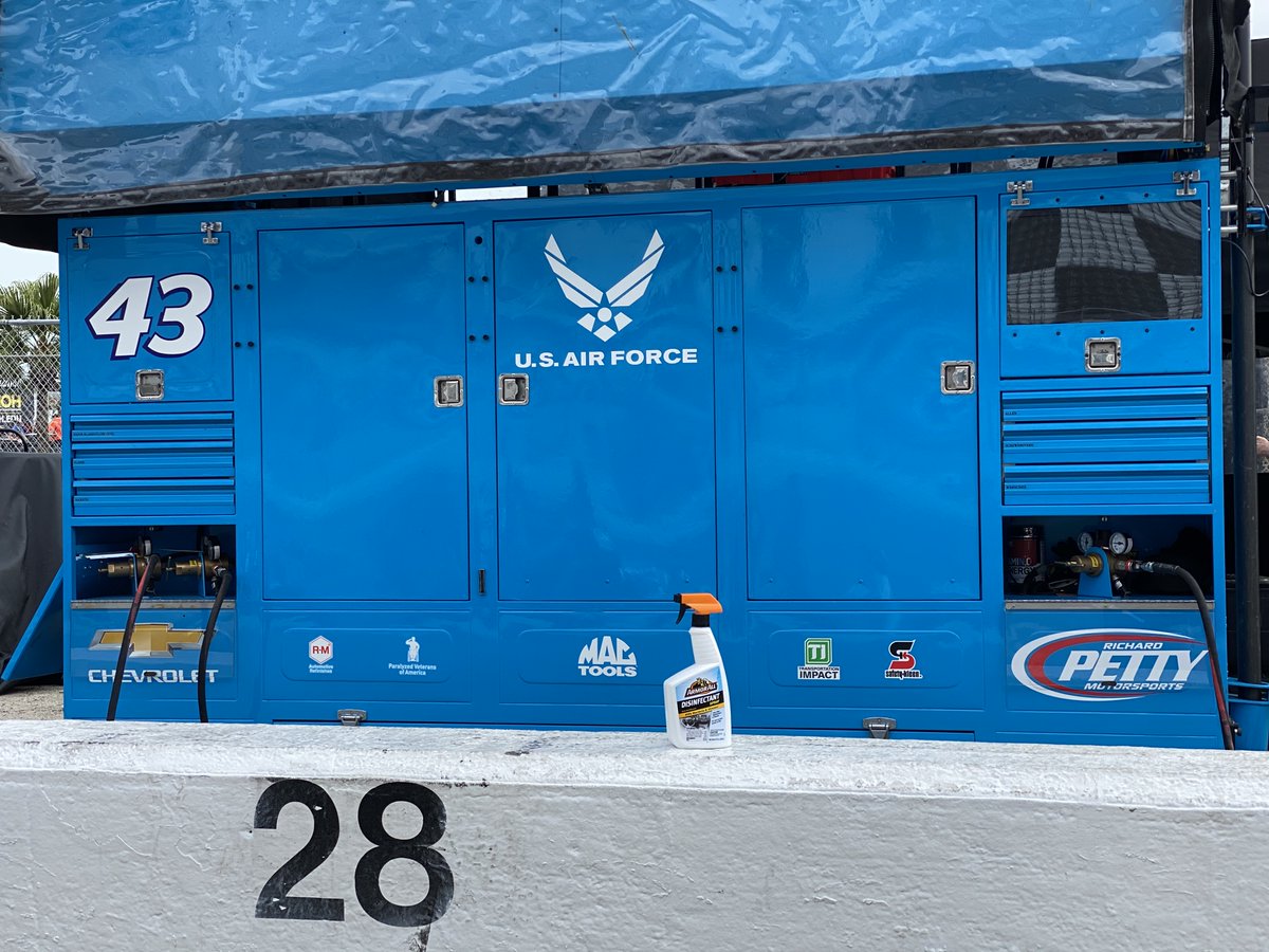 LEGACYMotorClub's tweet photo. Before we go racing at @DAYTONA, one more @Armor_All Disinfectant Spray wipe down of the No. 43 pit equipment!

The 2021 #DAYTONA500, coming up at 2:30 p.m. ET on FOX #everydayproof https://t.co/W15KCI8U5T