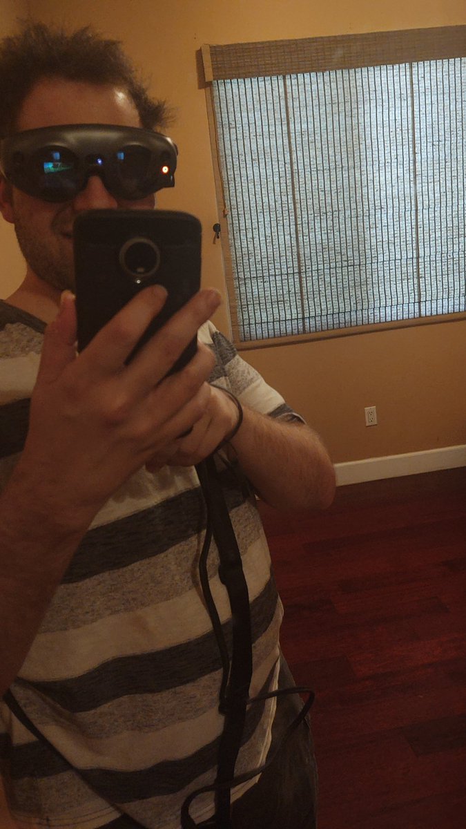 Noah_A_S's tweet photo. Time to blast up some @robtswthrayguns and lookin' fine while doin' it! #magicleap #wouldyoubemyVALENTINEmagicleap I actually think the #magicleap1 really is a thousands breakthroughs in one
Happy to wear an ML1 on Valentine's Day 💓💕💖🚀
#HappyValentinesDay2021 @magicleap https://t.co/B9QcBLB27J