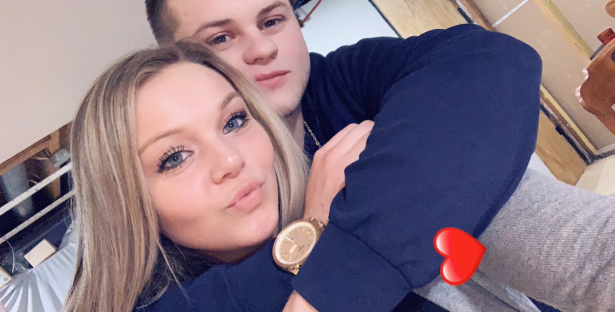 J_Grams23's tweet photo. Happy Valentine’s Day to this beautiful girl I get to call mine❤️😘 I love you🥰 https://t.co/jrpkupOcHM