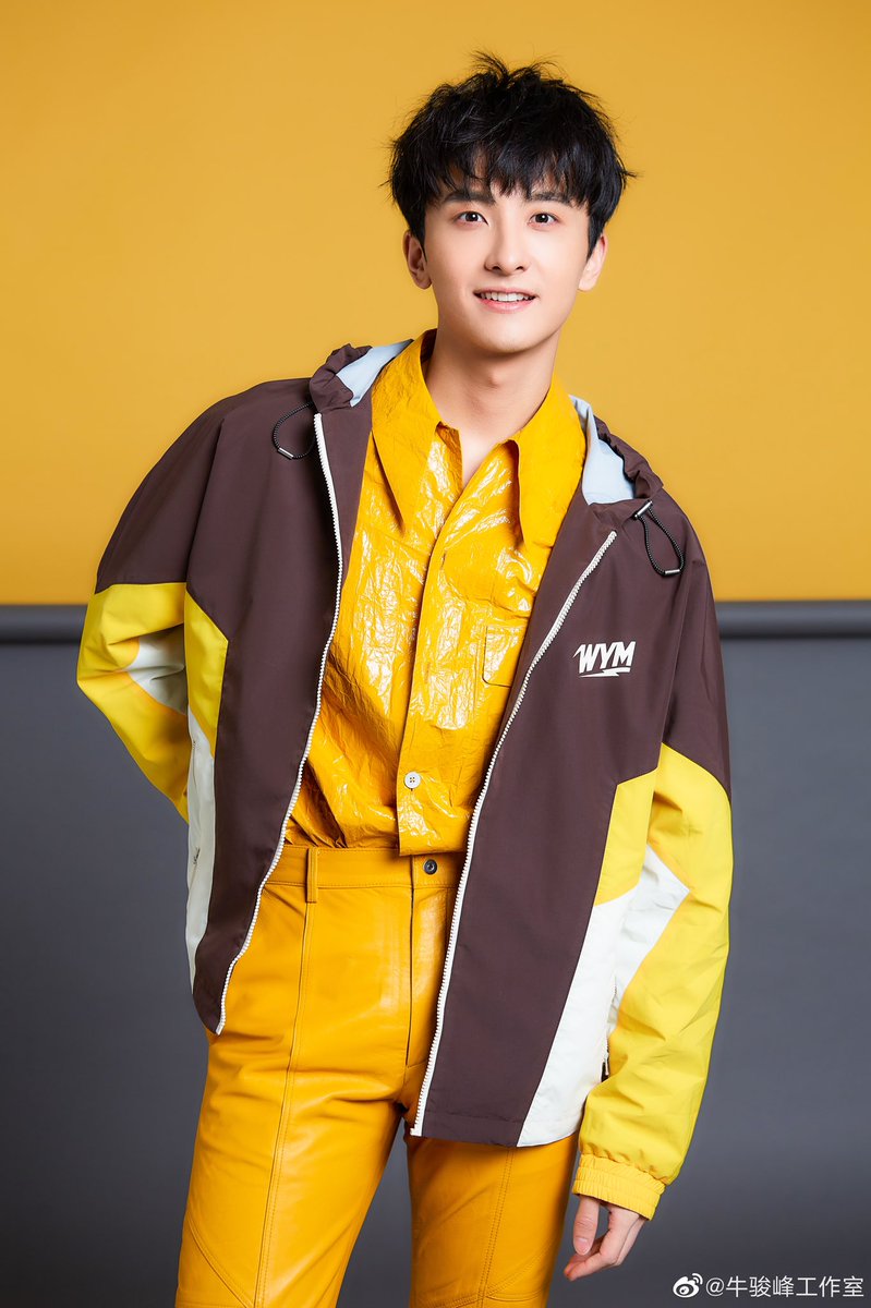 dramaskfan's tweet photo. Novas fotos do #NiuJunFeng.
#牛骏峰 #SheWoQiShui #BattleOfChangsha #LoveO2O #TheBrightestStarInTheSky #YourHighnessTheClassMonitor #cdrama #dorama https://t.co/JkhAqNENQr