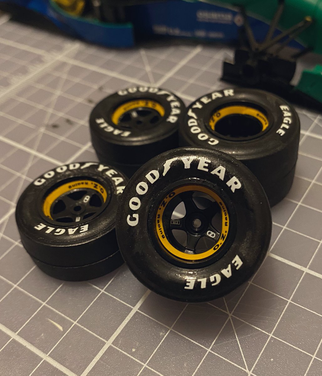 16/20  It’s taken hours but... BONO MY TYRES ARE DONE 