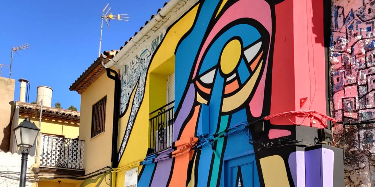 c_valenciana's tweet photo. La Comunitat Valenciana es un lugar lleno de color. ¿Reconoces estos destinos? #MediterráneoEnVivo https://t.co/BKkhyiQPCs