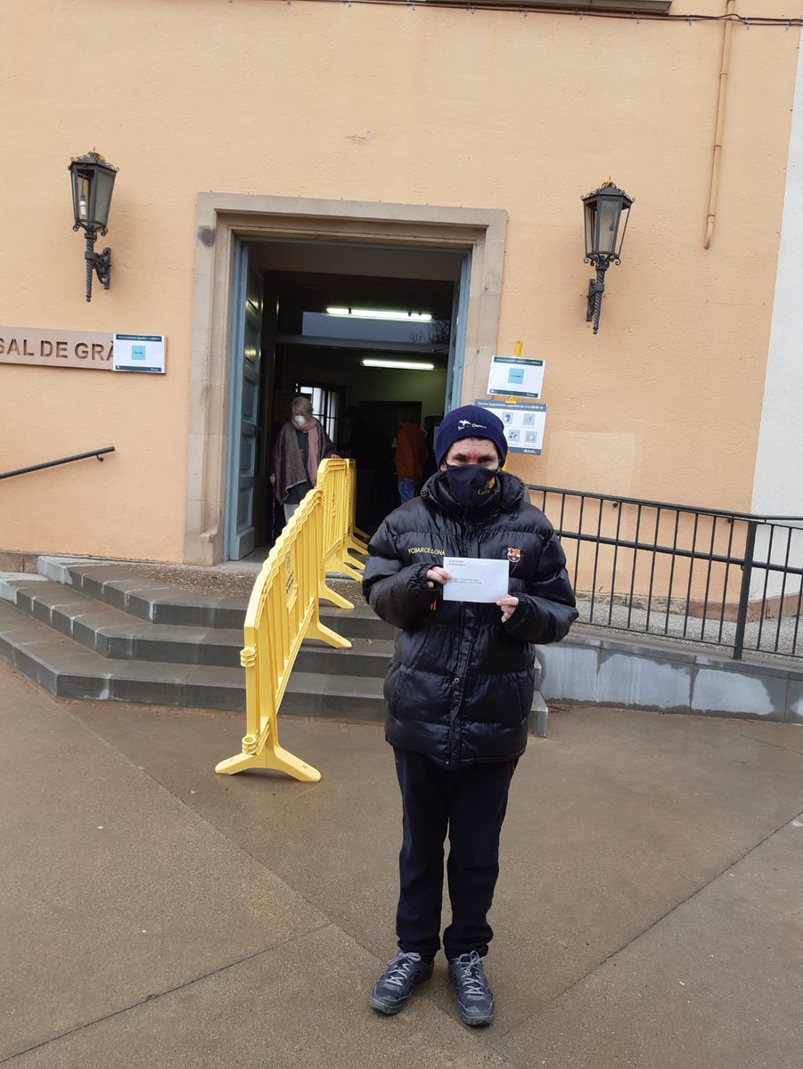 L'Artur ha exercit el seu dret a vot! Avui ha estat la primera vegada per algunes persones de la nostra entitat! #Eleccions #14F #NoSomInvisiblesTenimVot