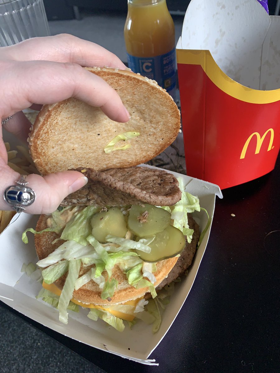 MissTweetsALlot's tweet photo. Grand Bacon Big Mac... wasn’t any bacon in mine or my boyfriends burger... does your Westhill branch not know a bacon burger comes with bacon 😢 https://t.co/seUXlOQtE2