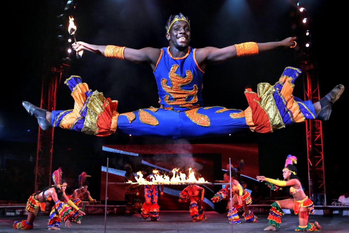 ignite_promise's tweet photo. We’re continuing to #IgniteLove by recognizing @UniverSoulCirc another of our partners that has made our staff and youth feel like we’re a part of the team! In 2019, they even made some of our staff guest ringleaders! #UniverSoulCircus #IgniteChicago https://t.co/lwIRYRmNgz