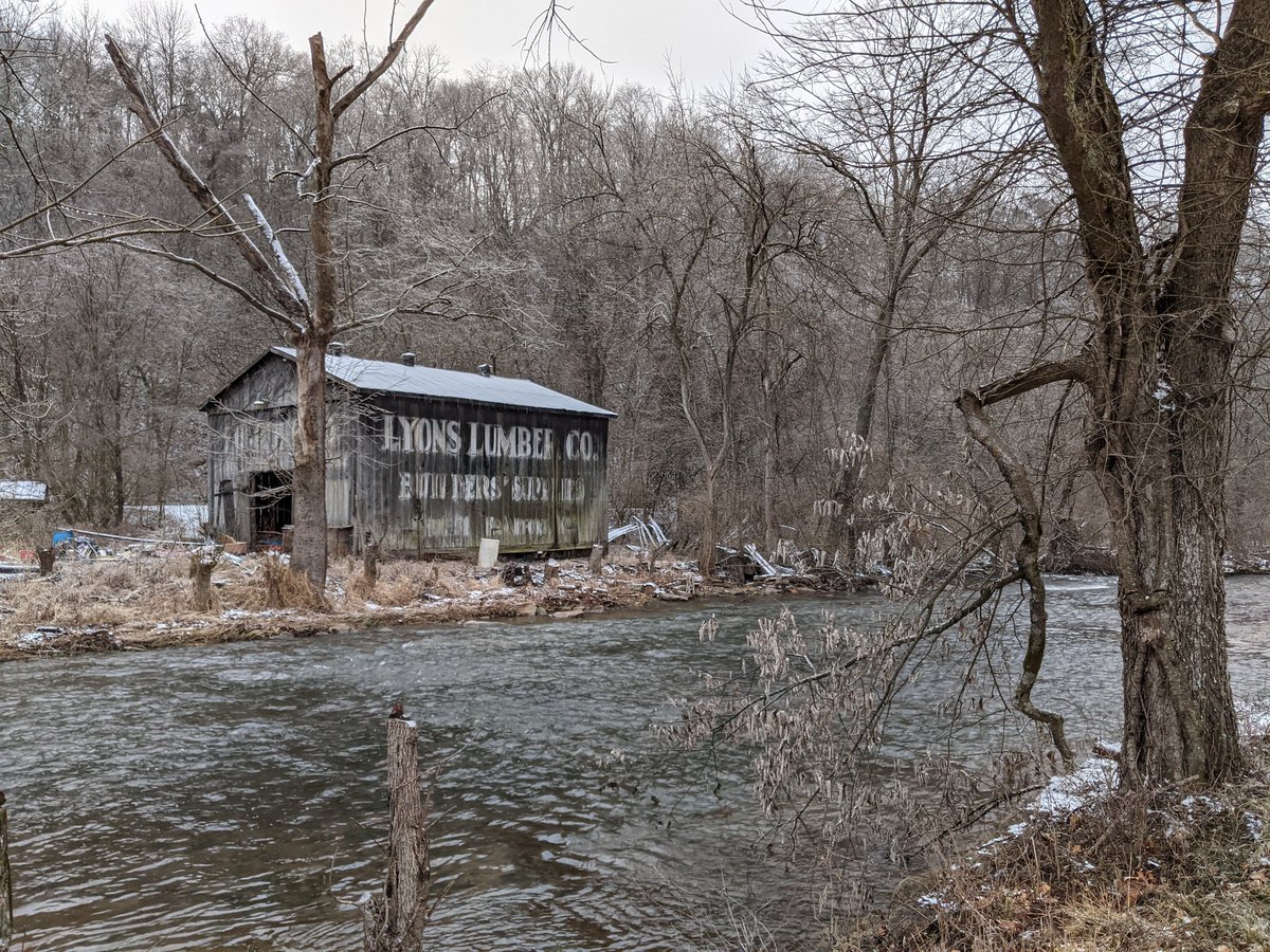 If you follow Glenn's Creek just a few miles (5 minutes by car), you'll come to another distillery site in which Edmund Haynes Taylor was far more invested.